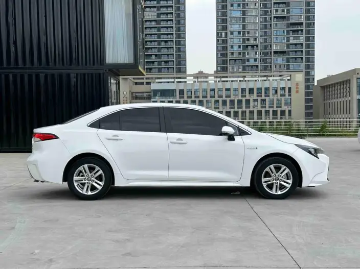 Toyota Levin 2022 Model Hybrid 1.8H E-CVT Deluxe Edition – фото 8