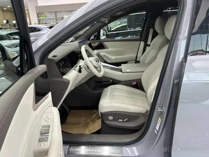 Denza N8L DM 2025 Model Flagship Model – фото 10