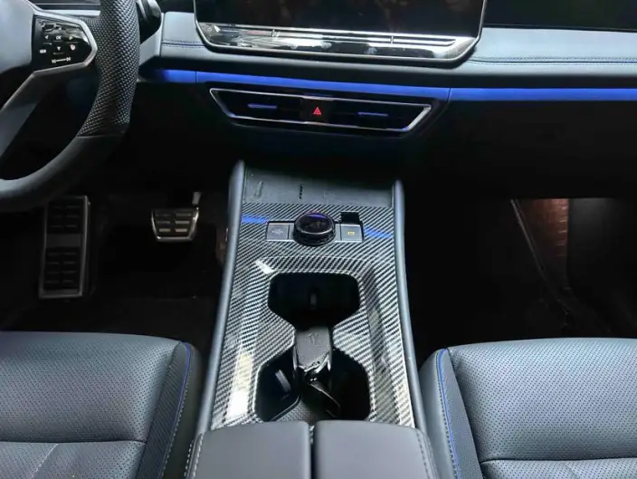 Volkswagen Tiguan L 2026 Model Pro 380TSI 2WD R-Line Smart collar Edition – фото 8