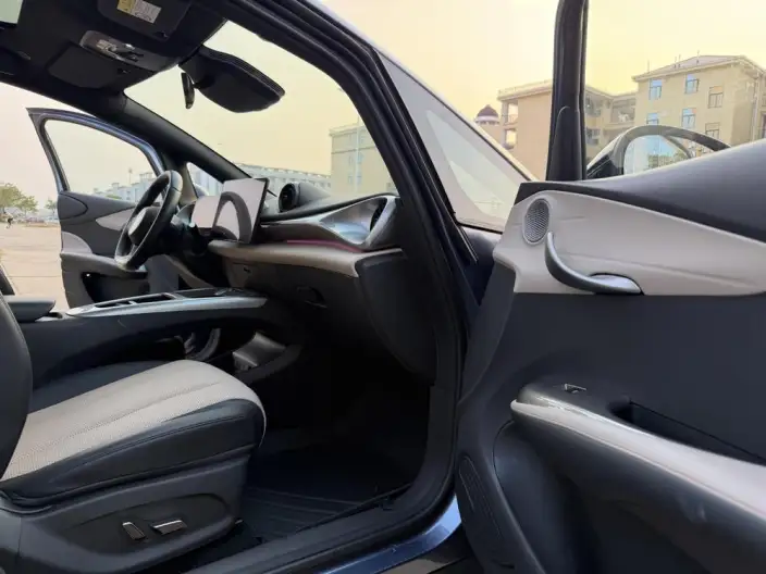 BYD Dolphin 2025 Model Smart Driving Edition 410KM Fashion Edition – фото 10
