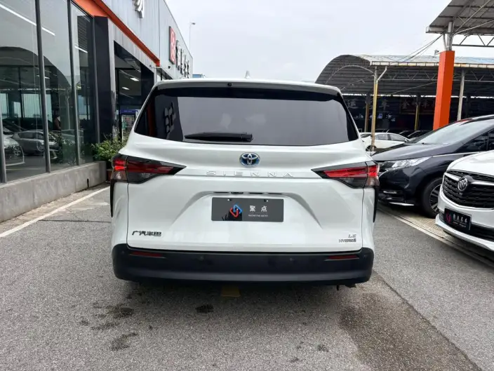 Toyota Sienna 2023 Model Hybrid 2.5L Comfort Edition – фото 5