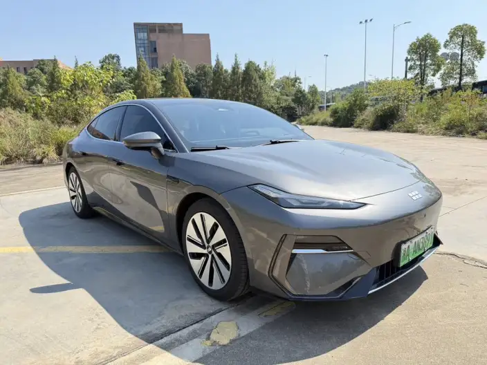 Geely Galaxy E8 2024 Model 550km PRO