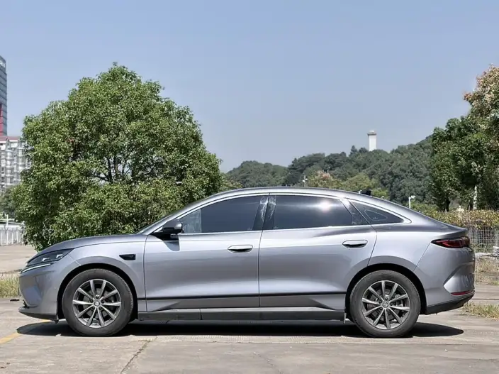 QinL EV 2025 Model 470KM Leading Model – фото 4