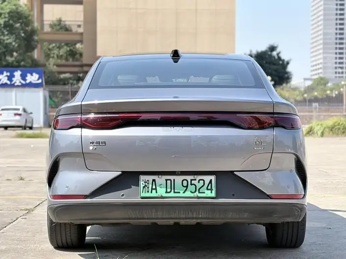 QinL EV 2025 Model 470KM Leading Model – фото 6