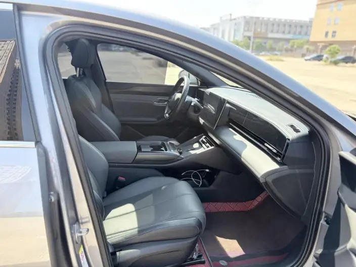 QinL EV 2025 Model 470KM Leading Model – фото 9