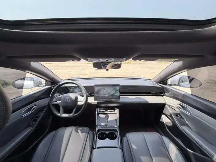QinL EV 2025 Model 470KM Leading Model – фото 10