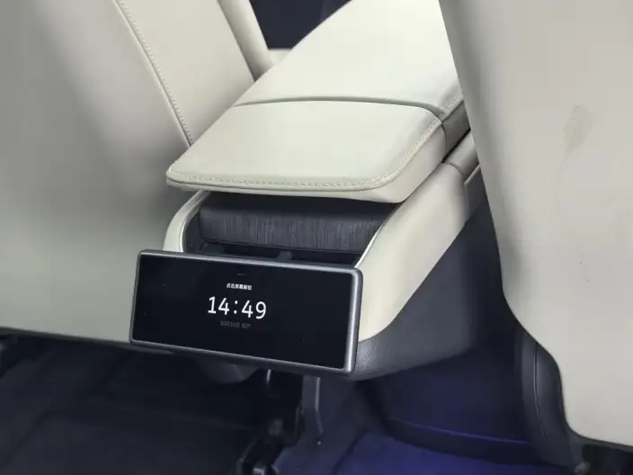 NIO ES8 2024 Model 75kWh Executive Edition – фото 10