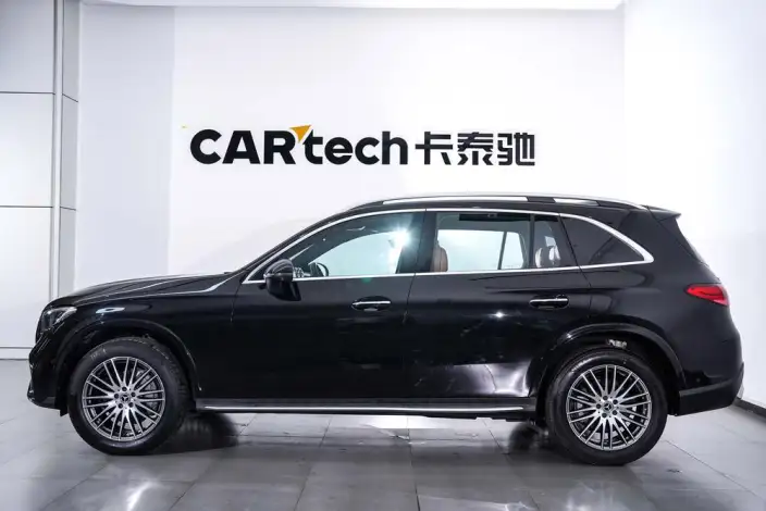 Mercedes-Benz GLC 2024 Model Facelift GLC 300 L 4MATIC Dynamic Model 5 seat – фото 3