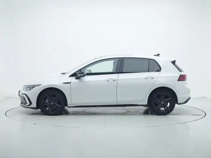 Volkswagen Golf 2022 Model 280TSI DSG R-Line – фото 4