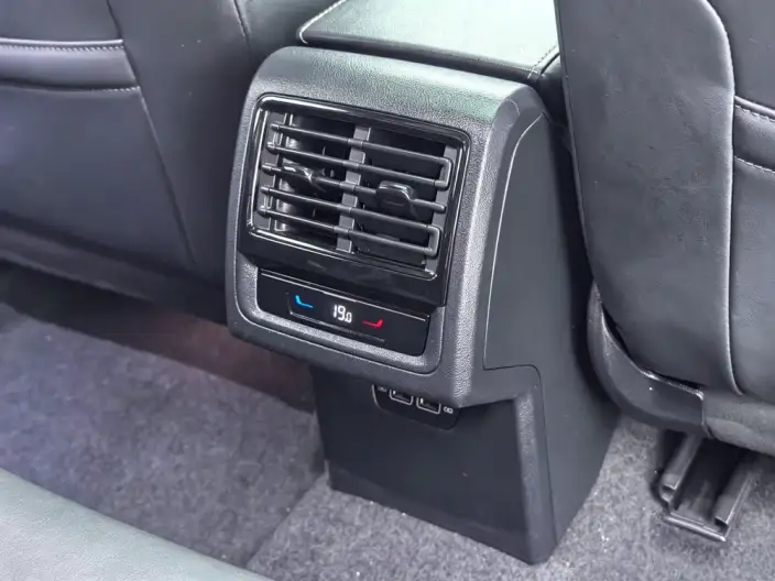 Volkswagen Golf 2022 Model 280TSI DSG R-Line – фото 10