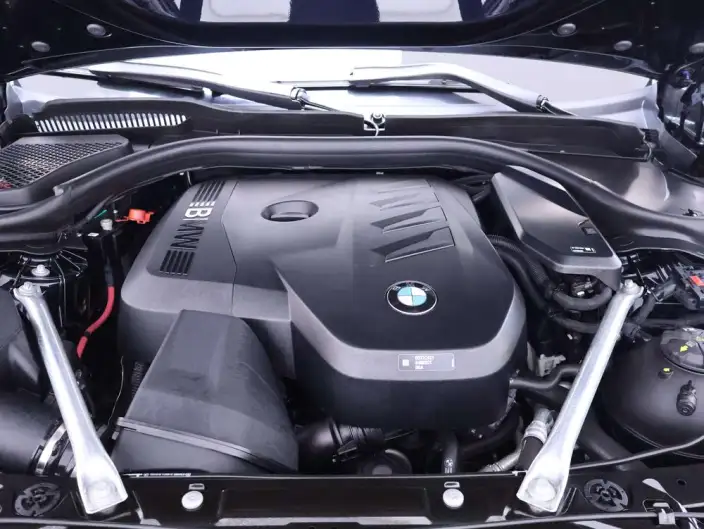 BMW 5 Series 2025 Model 530Li Exclusive Model M Sports Set – фото 5