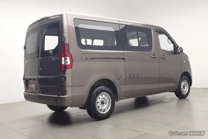 Ruixing M60 2023 Model 1.5L Comfort Model Passenger car 6/7 seat Back lift door – фото 4