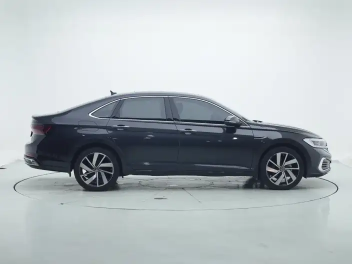 Volkswagen Sagitar 2025 Model 300TSI DSG Superior Edition – фото 8