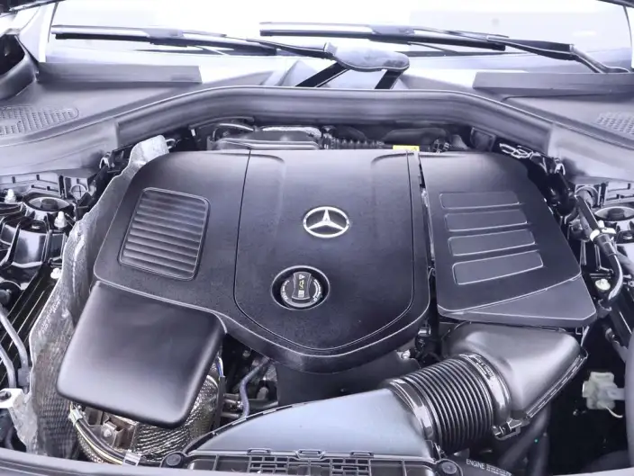 Mercedes-Benz GLC 2024 Model Facelift GLC 300 L 4MATIC Dynamic Model 5 seat – фото 5
