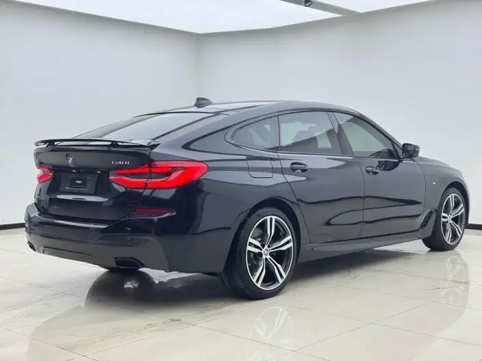 BMW 6 Series GT 2022 Model 630i M Sports Set – фото 6