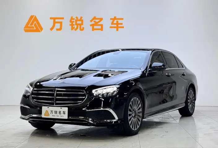 Mercedes-Benz E-Class 2023 Model E 300 L Fashion Model sedan – фото 1