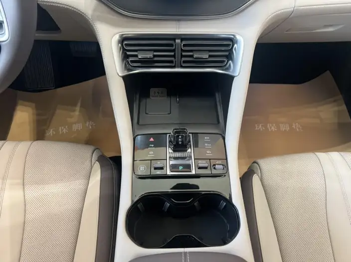 BYD Song PLUS DM 2025 Model DM-i 160KM Flagship Model PLUS – фото 7
