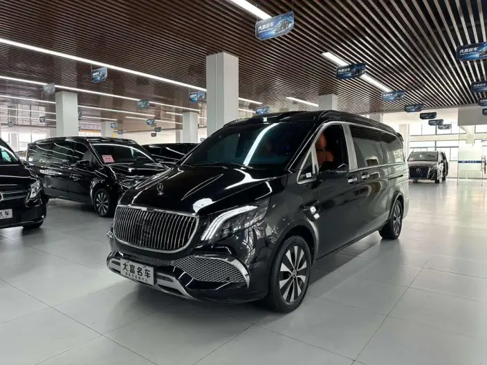Viano 2023 Model 2.0T Business Edition 7 seat – фото 1