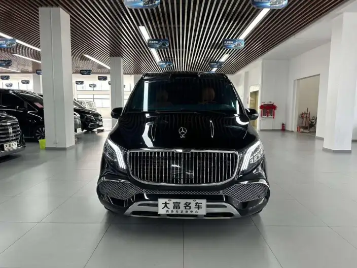 Viano 2023 Model 2.0T Business Edition 7 seat – фото 2
