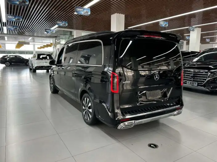 Viano 2023 Model 2.0T Business Edition 7 seat – фото 4