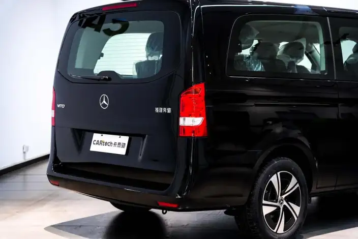 Viano 2024 Model 2.0T Elite Edition 7 seat – фото 10