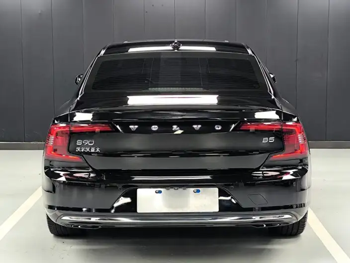 Volvo S90 2022 Model B5 Smart Range Deluxe Edition – фото 6