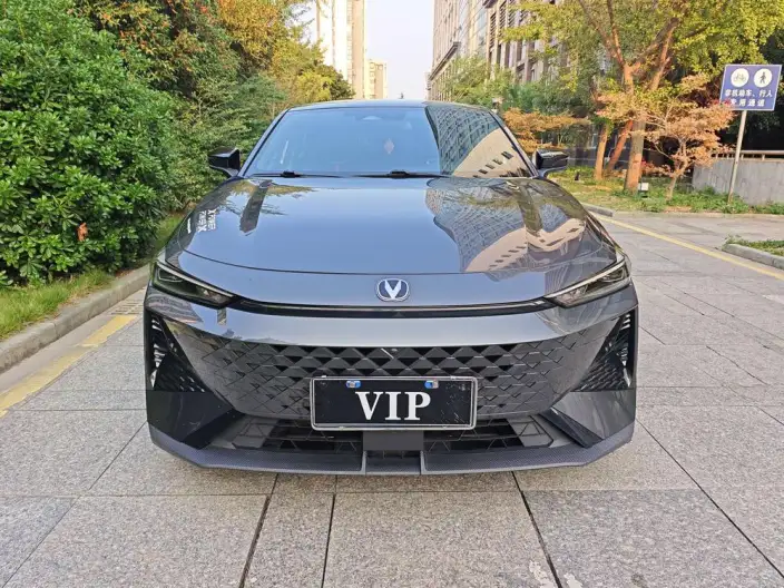 Changan UNI-V 2024 Model 1.5T Noble Model – фото 2