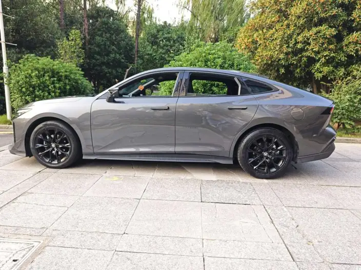Changan UNI-V 2024 Model 1.5T Noble Model – фото 4