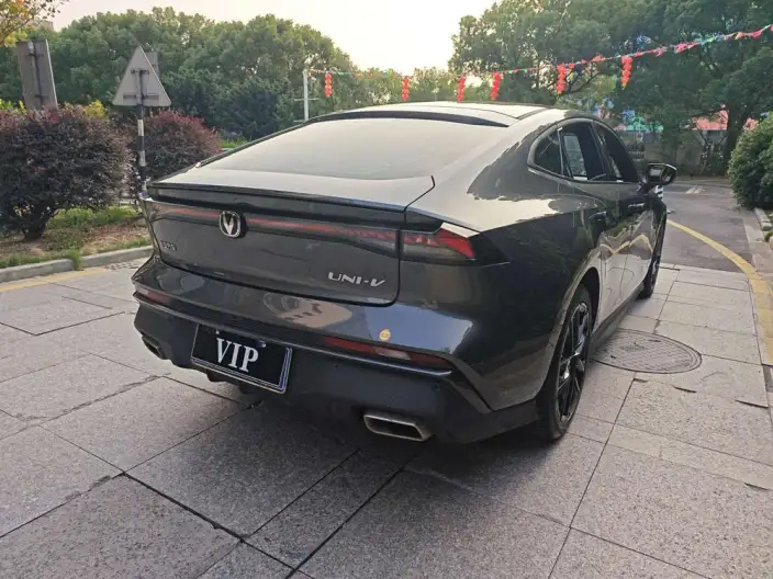 Changan UNI-V 2024 Model 1.5T Noble Model – фото 7