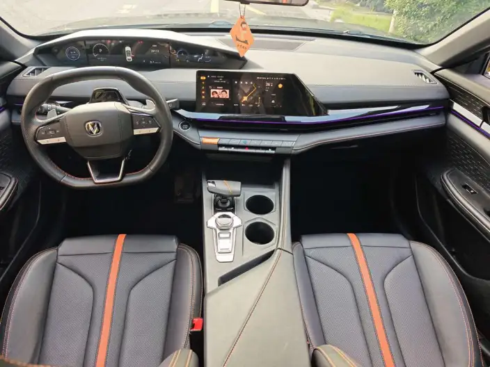 Changan UNI-V 2024 Model 1.5T Noble Model – фото 9