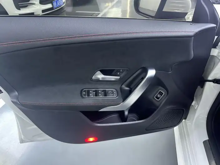 Mercedes-Benz CLA Imported 2022 Model Facelift CLA 200 Four-door Coupe – фото 8
