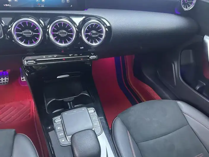 Mercedes-Benz CLA Imported 2022 Model Facelift CLA 200 Four-door Coupe – фото 10