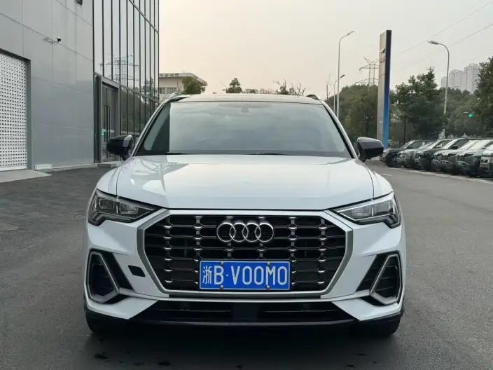 AUDI Q3 2023 Model Facelift 40 TFSI Fashion Dynamic Model – фото 2