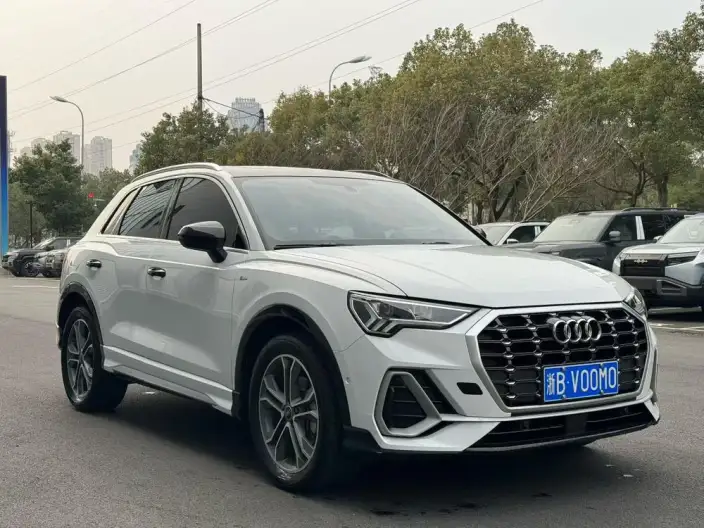 AUDI Q3 2023 Model Facelift 40 TFSI Fashion Dynamic Model – фото 3