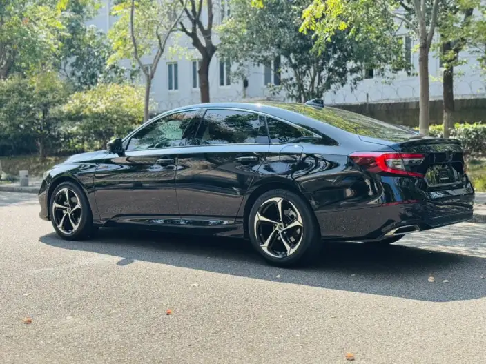 Honda Accord 2022 Model 260TURBO Deluxe Edition – фото 4