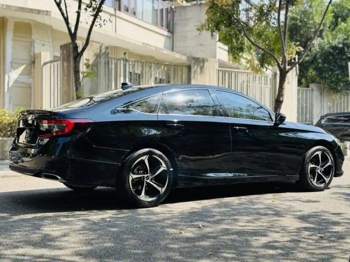 Honda Accord 2022 Model 260TURBO Deluxe Edition – фото 6