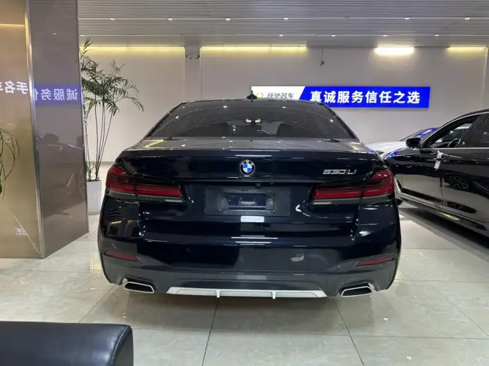 BMW 5 Series 2022 Model Facelift 530Li Exclusive Model M Sports Set – фото 4