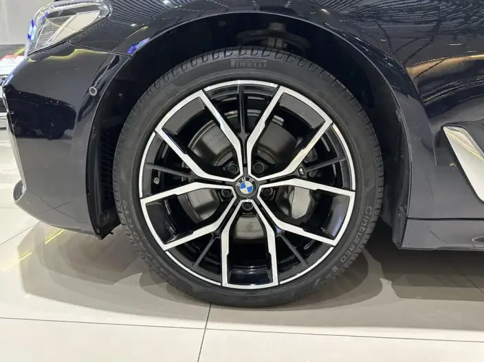 BMW 5 Series 2022 Model Facelift 530Li Exclusive Model M Sports Set – фото 7