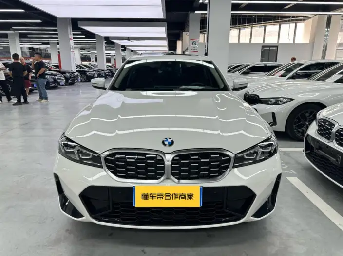 BMW 3 Series 2023 Model 325i M Sports Set – фото 2