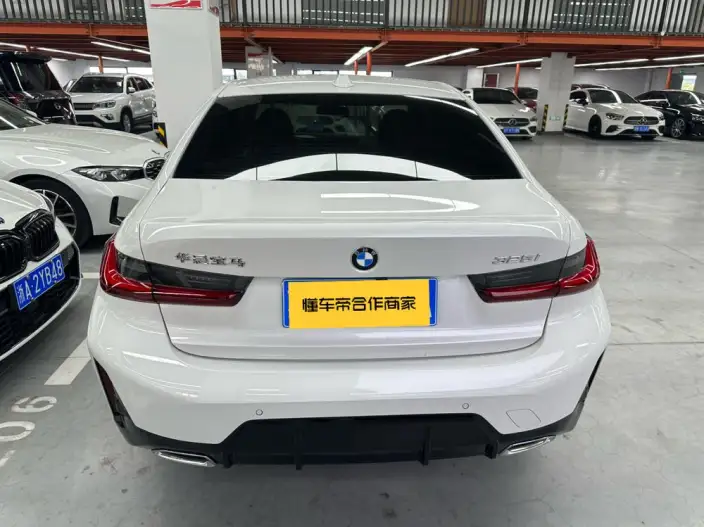 BMW 3 Series 2023 Model 325i M Sports Set – фото 4