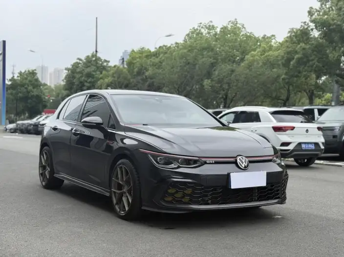Volkswagen Golf GTI 2021 Model 380TSI DSG GTI – фото 3