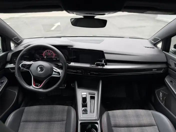 Volkswagen Golf GTI 2021 Model 380TSI DSG GTI – фото 10