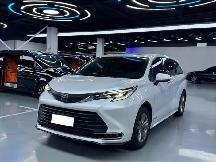 Toyota Sienna 2023 Model Hybrid 2.5L Comfort Edition – фото 1