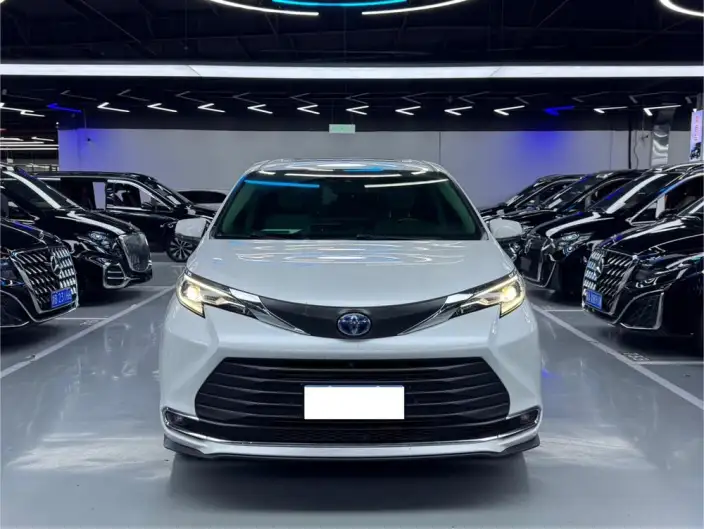 Toyota Sienna 2023 Model Hybrid 2.5L Comfort Edition – фото 2