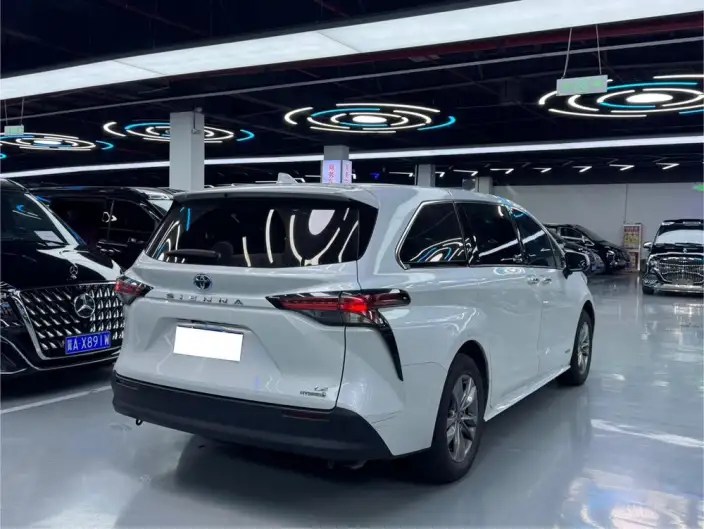 Toyota Sienna 2023 Model Hybrid 2.5L Comfort Edition – фото 6
