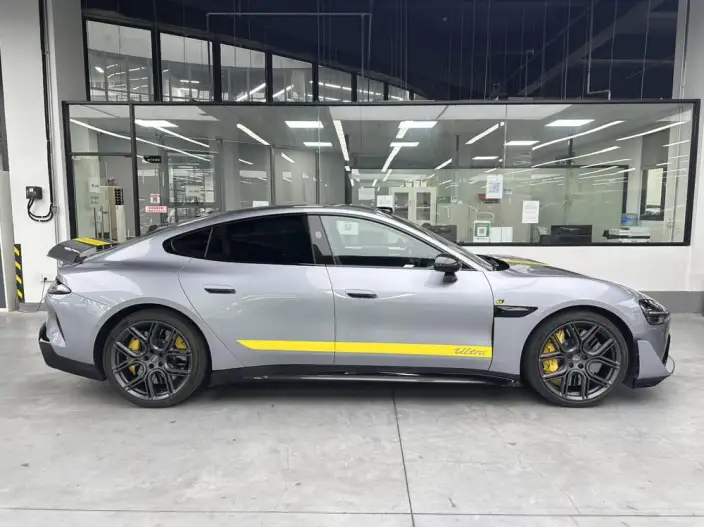 Xiaomi SU7 Ultra 2025 Model Standard Edition – фото 5