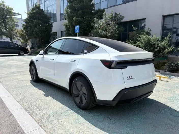 Model Y 2026 Model Rear-wheel drive version – фото 4