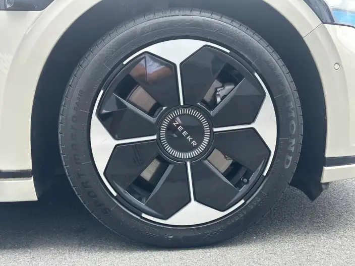 ZEEKR 007GT 2025 Model Rear Drive Smart Driving Edition 75kWh – фото 8