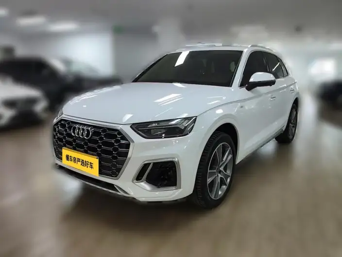 Audi Q5L 2021 Model 45 TFSI Luxury Dynamic Model – фото 1