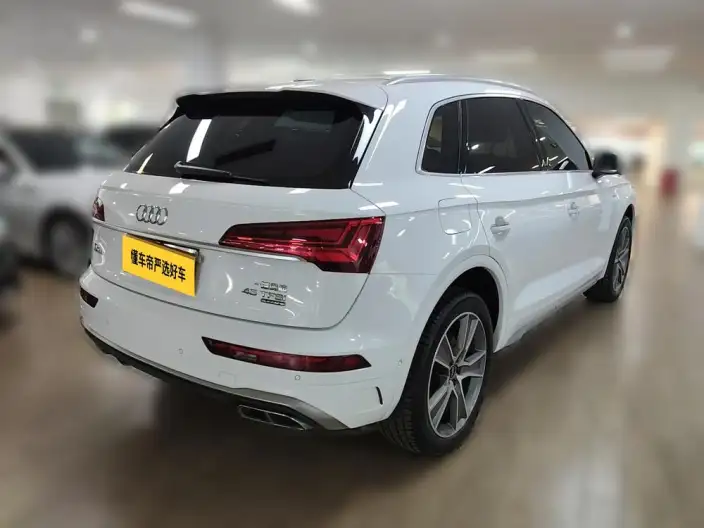 Audi Q5L 2021 Model 45 TFSI Luxury Dynamic Model – фото 4